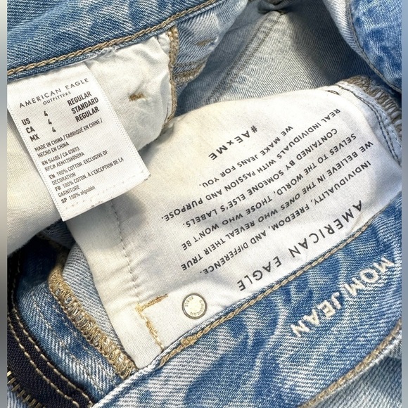 AMERICAN EAGLE MOM Jeans Size 4 Distressed Knees Summer Denim Light Wash - Picture 9 of 9